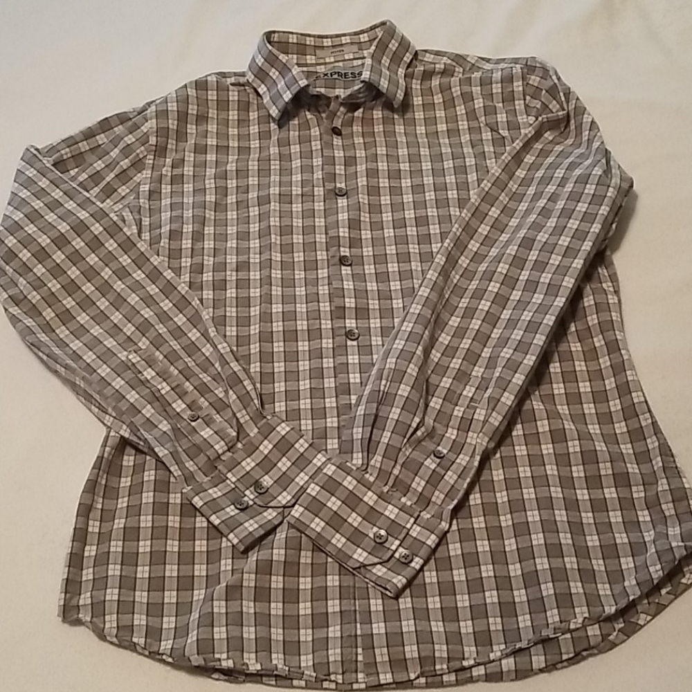 Fitted express button down long sleeve